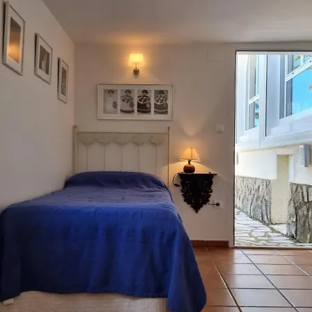 Denia, 4 Dormitorios, 8 Personas - Es-262-45 *